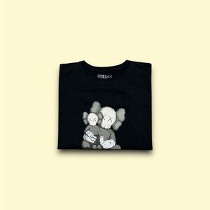 Uniqlo x KAWS UT Phaidon Limited T-Shirt Black Men’s Size XL